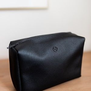 Lululemon All Your Small Things Pouch *4L